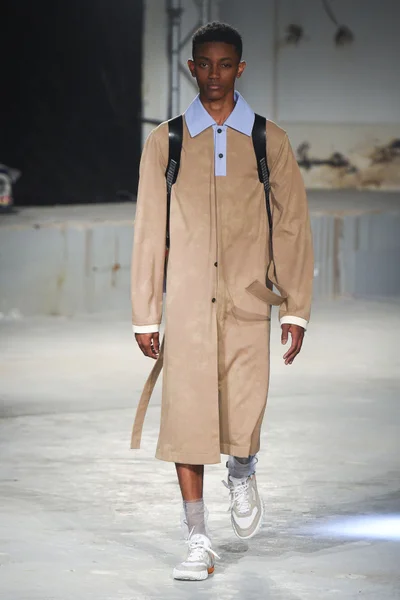 Look 39
